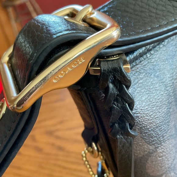 Authentic Coach Val Signature Nah Duffle Handbag - Picture 5 of 13